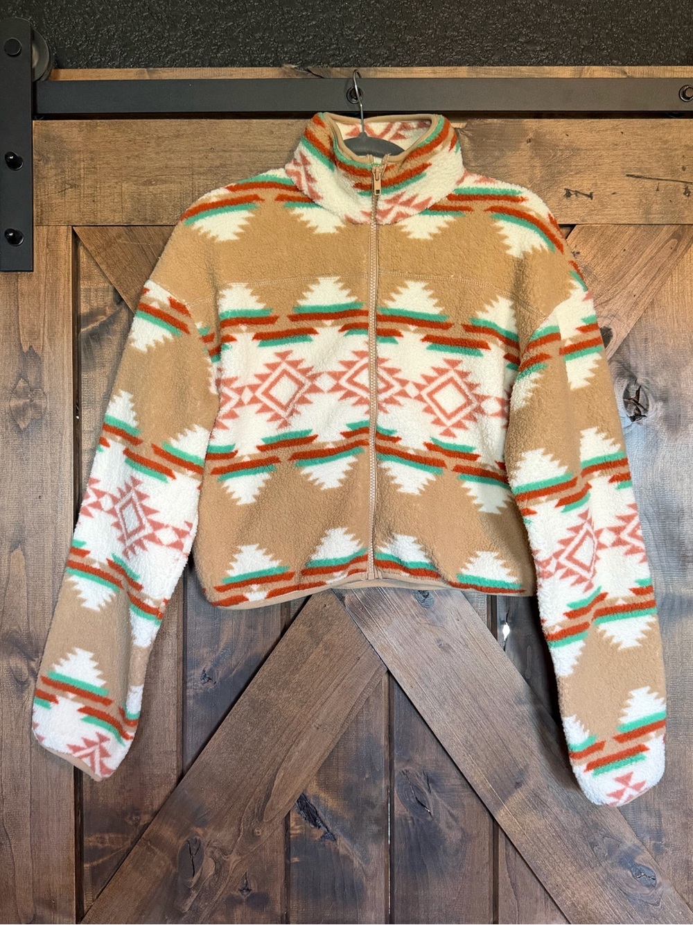 NWT Aztec Print Cropped Sherpa Jacket - Picture 3 of 13